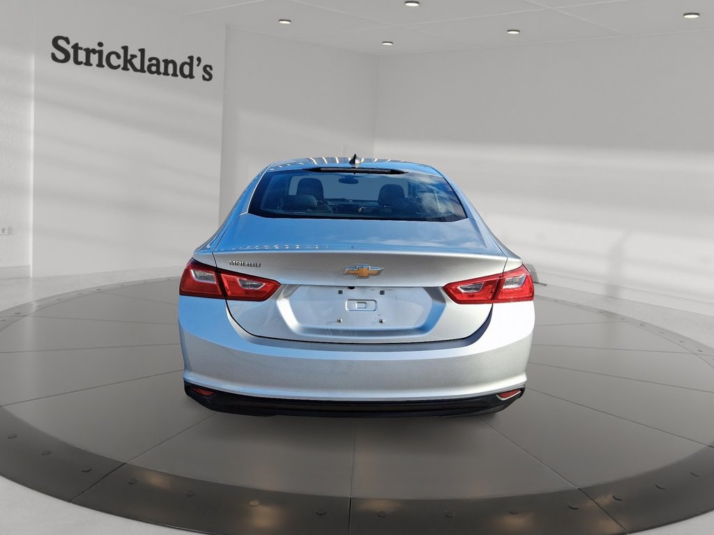 2020 Chevrolet Malibu LS in Stratford, Ontario - 3 - w1024h768px