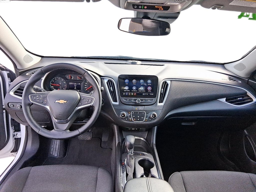 2024 Chevrolet Malibu 1LT in Stratford, Ontario - 10 - w1024h768px