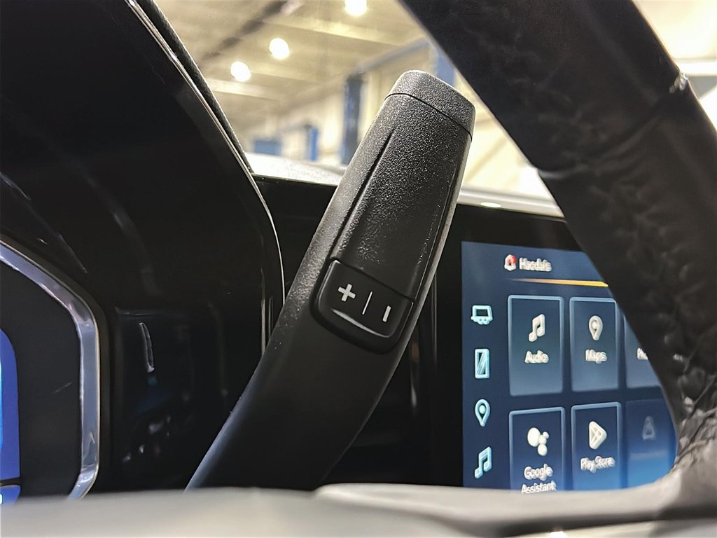 2022 Chevrolet Silverado 1500 RST 4X4 Truck in Stratford, Ontario - 13 - w1024h768px