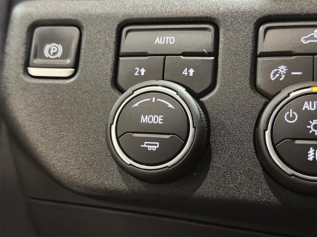 2022 Chevrolet Silverado 1500 RST 4X4 Truck in Stratford, Ontario - 14 - w1024h768px