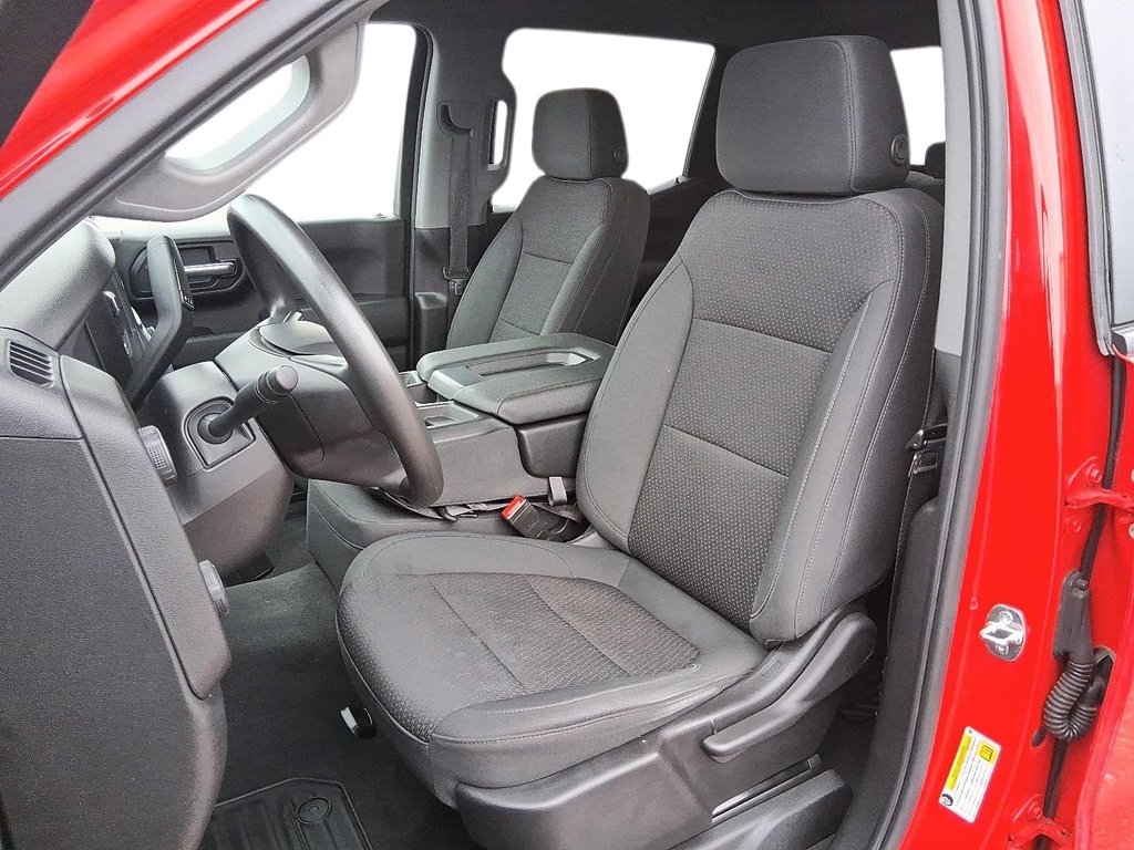 2022 Chevrolet Silverado 1500 Crew Cab Ltd 4x4 in Stratford, Ontario - 8 - w1024h768px