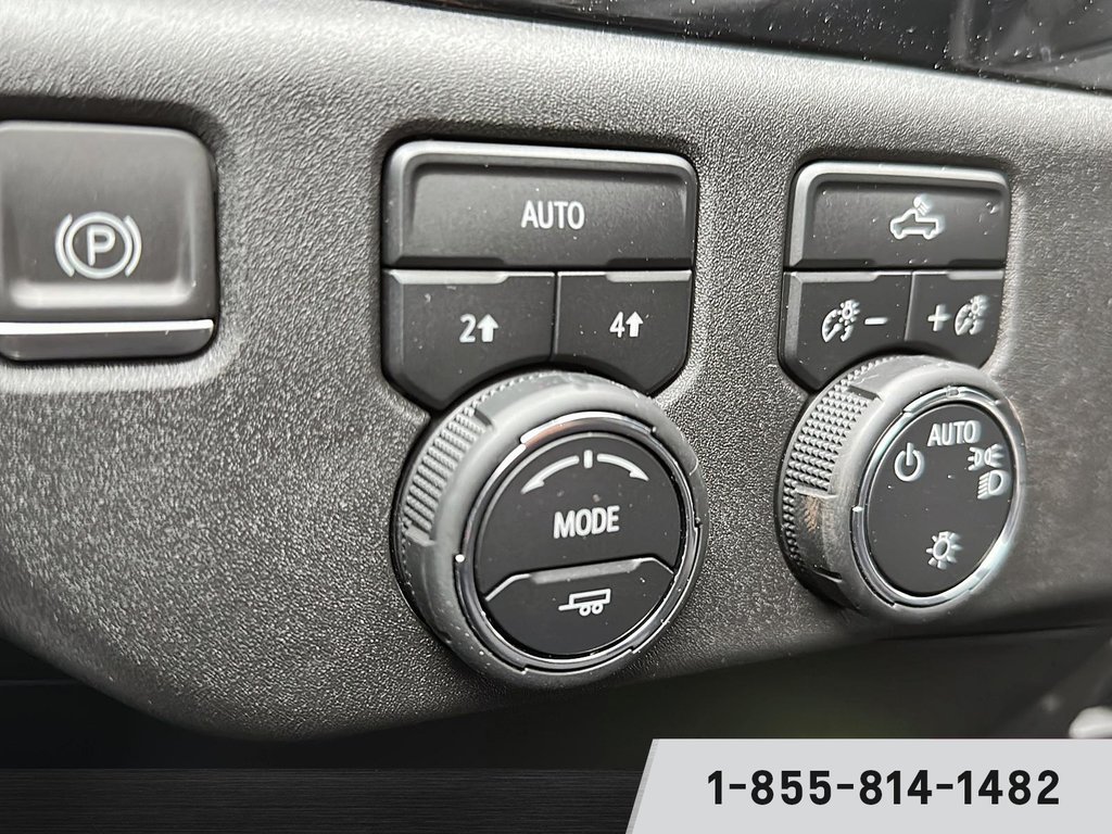 2023  Silverado 1500 LT in Stratford, Ontario - 16 - w1024h768px