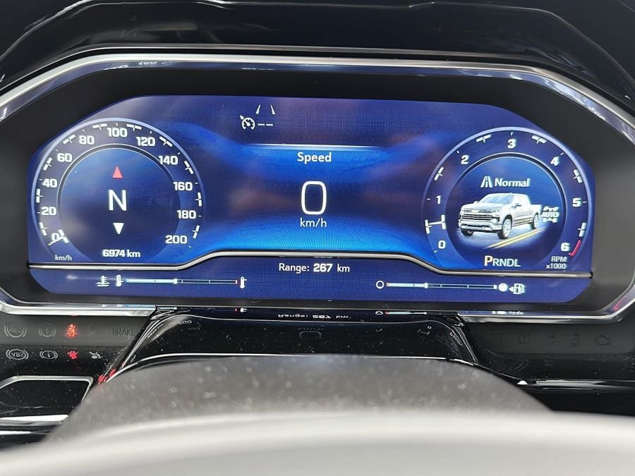 2023 Chevrolet Silverado 1500 LT SHORT BOX Truck in Stratford, Ontario - 13 - w1024h768px