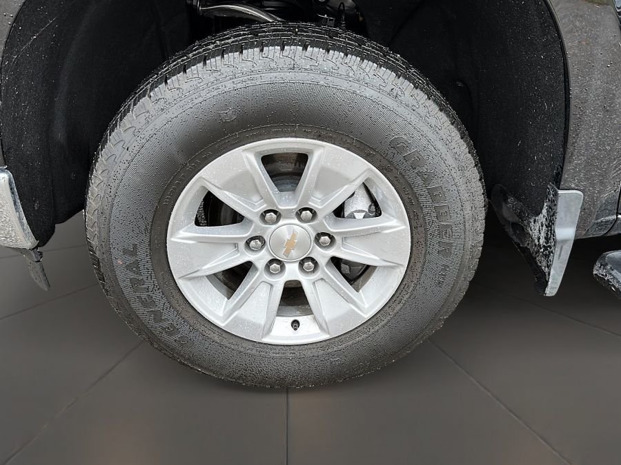 2023 Chevrolet Silverado 1500 LT SHORT BOX Truck in Stratford, Ontario - 7 - w1024h768px