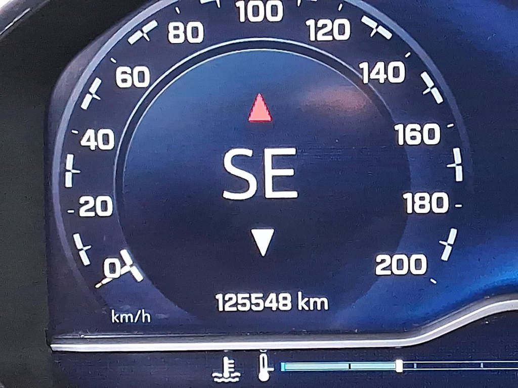 2023 Chevrolet Silverado 1500 CREW CAB 4X4 LT in Stratford, Ontario - 13 - w1024h768px