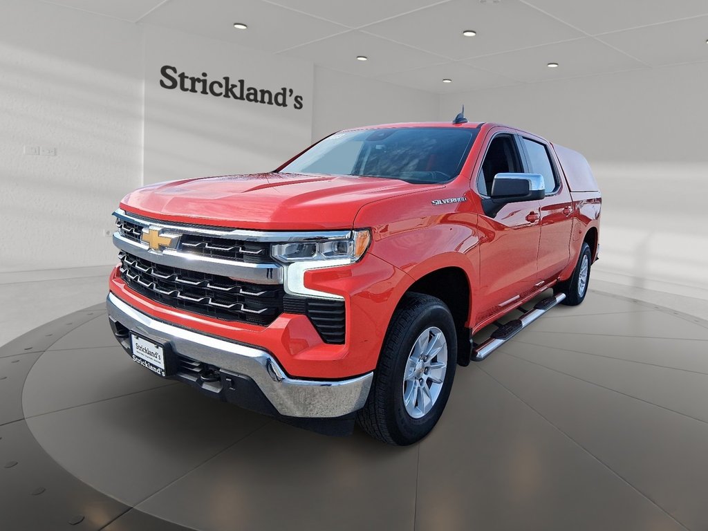 2023 Chevrolet Silverado 1500 CREW CAB 4X4 LT in Stratford, Ontario - 1 - w1024h768px