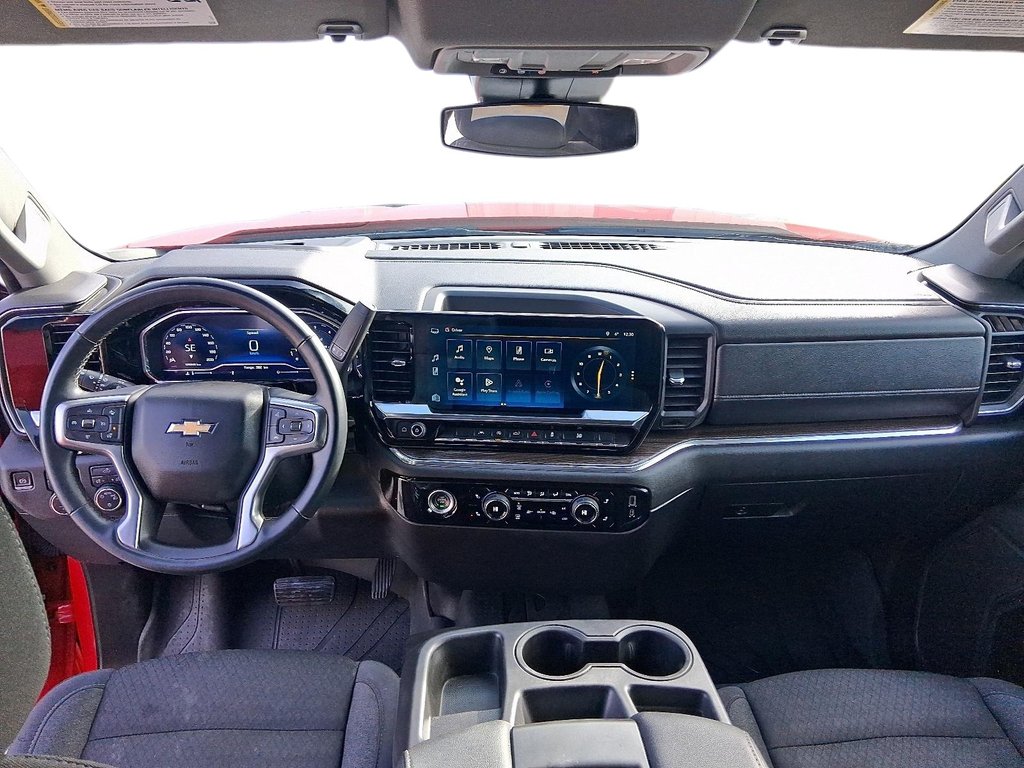 2023 Chevrolet Silverado 1500 CREW CAB 4X4 LT in Stratford, Ontario - 10 - w1024h768px