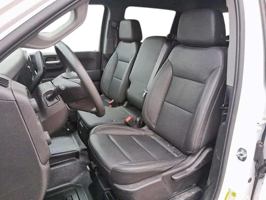 2023 Chevrolet Silverado 1500 Crew Cab Wt 4x4 in Stratford, Ontario - 8 - w1024h768px