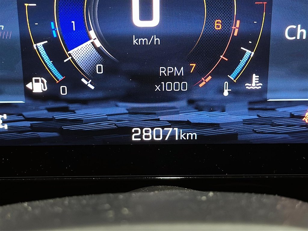 2025 Chevrolet Suburban LT in Stratford, Ontario - 12 - w1024h768px