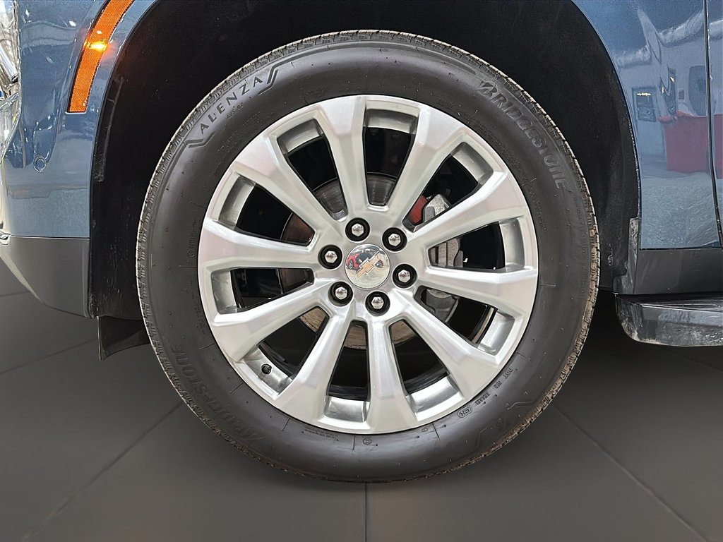 2025 Chevrolet Tahoe PREMIER in Stratford, Ontario - 7 - w1024h768px