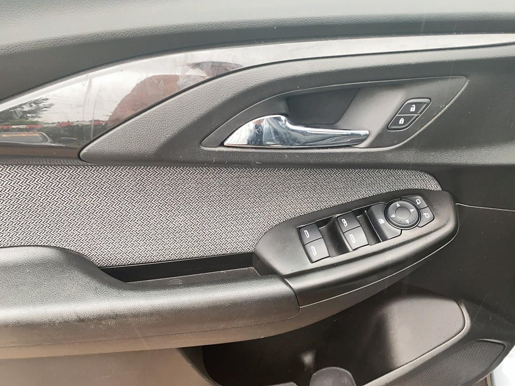 2021 Chevrolet TrailBlazer LT SUV in Stratford, Ontario - 10 - w1024h768px