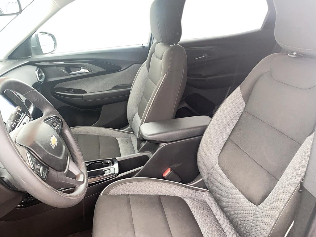 2021 Chevrolet TrailBlazer LT SUV in Stratford, Ontario - 8 - w1024h768px
