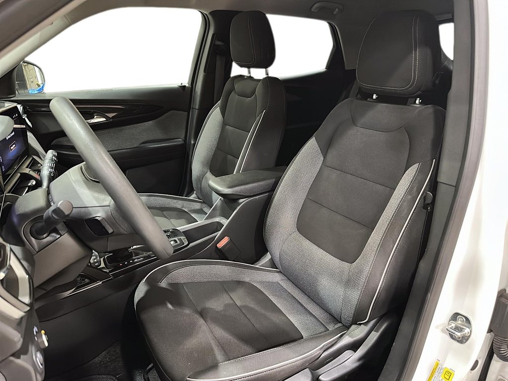 2024 Chevrolet TrailBlazer LS AWD in Stratford, Ontario - 8 - w1024h768px