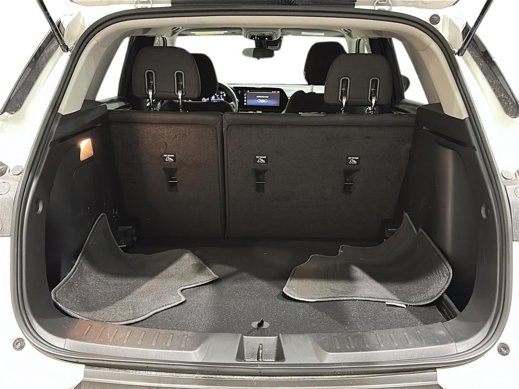2024 Chevrolet TrailBlazer LS AWD in Stratford, Ontario - 6 - w1024h768px
