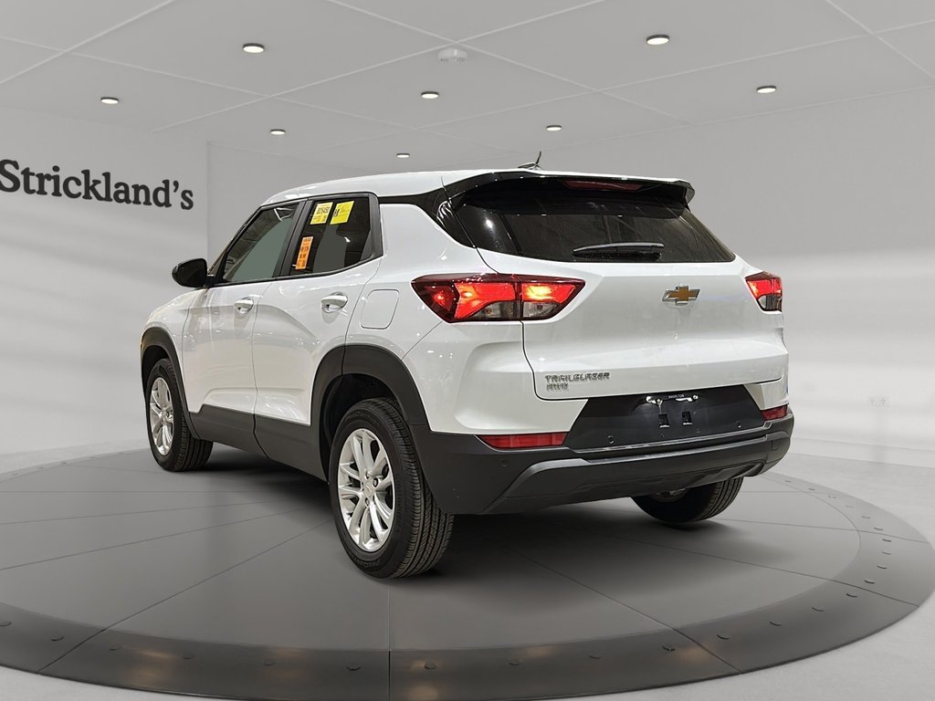 2024 Chevrolet TrailBlazer LS AWD in Stratford, Ontario - 4 - w1024h768px