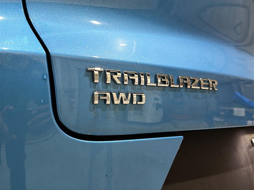 2025 Chevrolet TrailBlazer AWD LS in Stratford, Ontario - 15 - w1024h768px