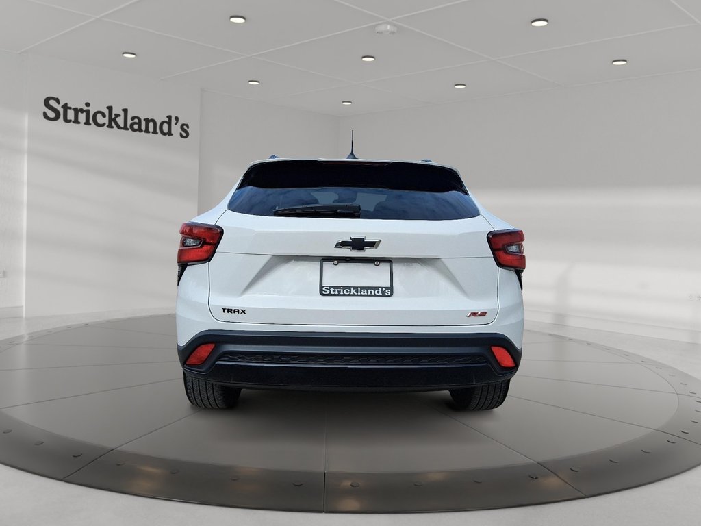 2024 Chevrolet Trax 2RS in Stratford, Ontario - 3 - w1024h768px