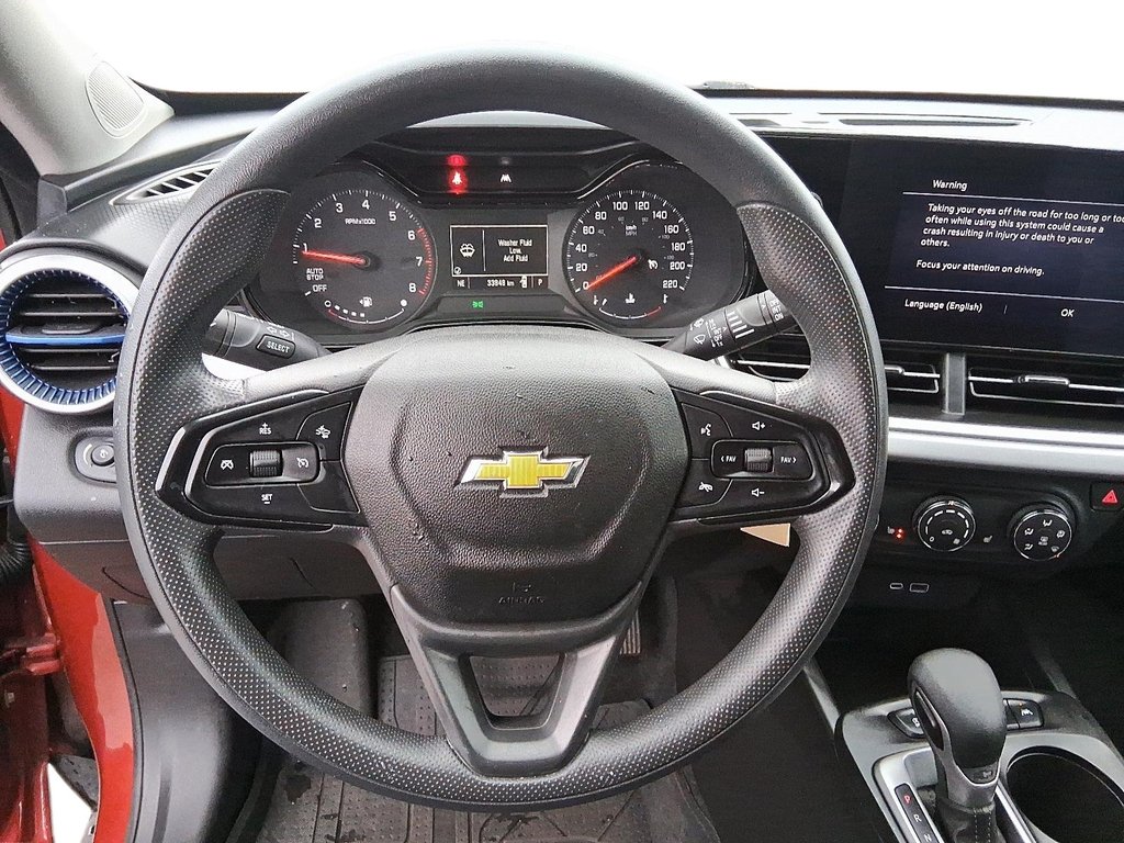 2024 Chevrolet Trax LS in Stratford, Ontario - 12 - w1024h768px