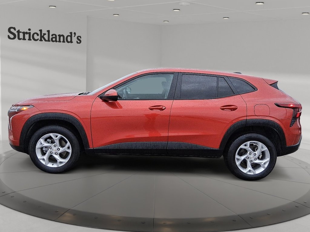 2024 Chevrolet Trax LS in Stratford, Ontario - 5 - w1024h768px