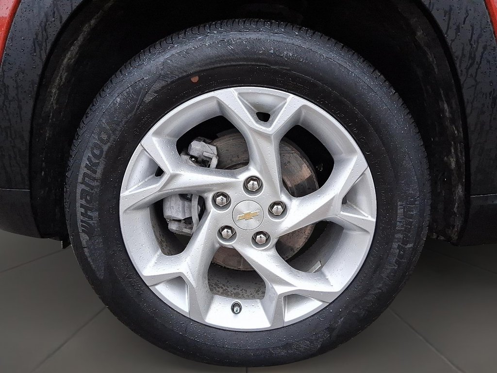2024 Chevrolet Trax LS in Stratford, Ontario - 7 - w1024h768px