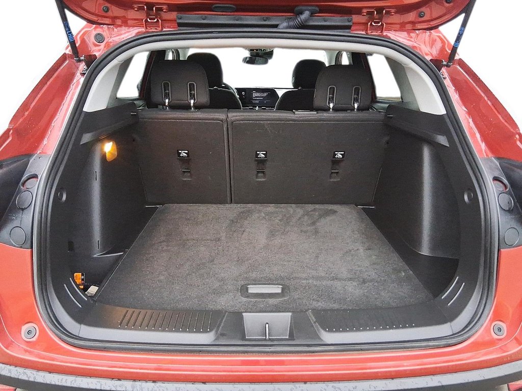 2024 Chevrolet Trax LS in Stratford, Ontario - 6 - w1024h768px