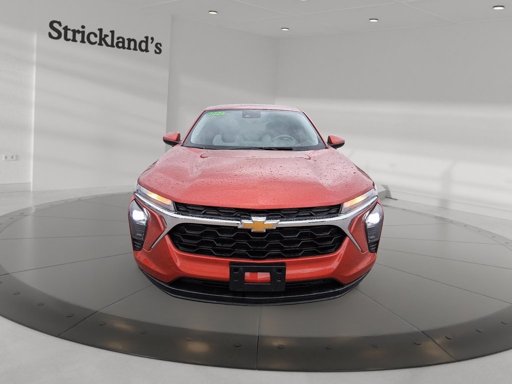 2024 Chevrolet Trax LS in Stratford, Ontario - 2 - w1024h768px