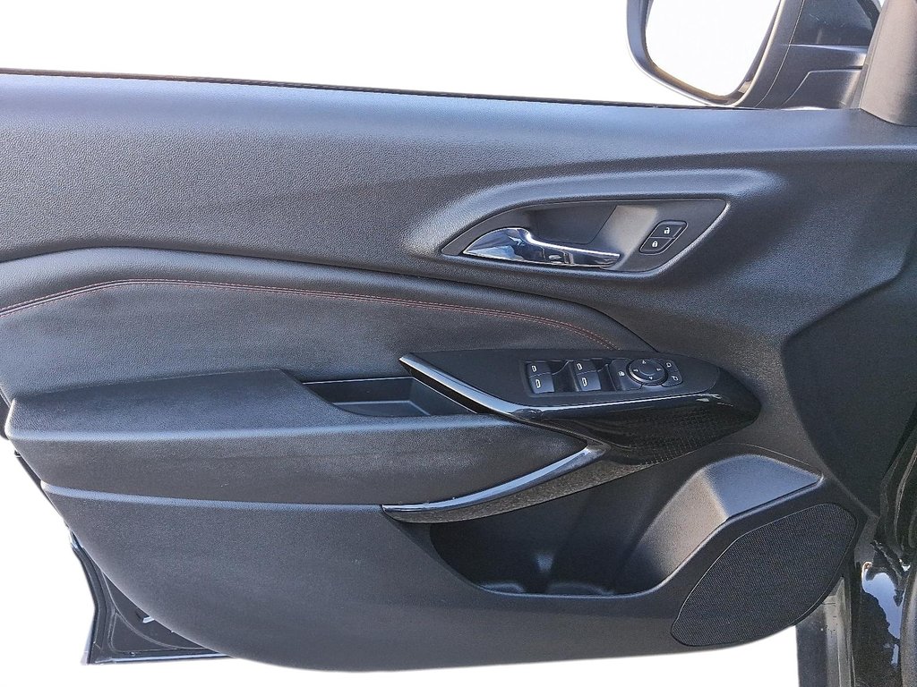 2024 Chevrolet Trax 2RS in Stratford, Ontario - 12 - w1024h768px