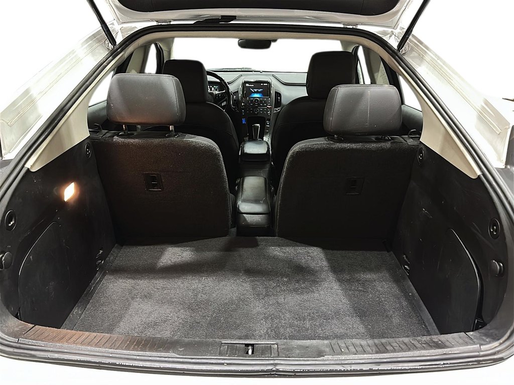 2015 Chevrolet Volt VOLT in Stratford, Ontario - 6 - w1024h768px