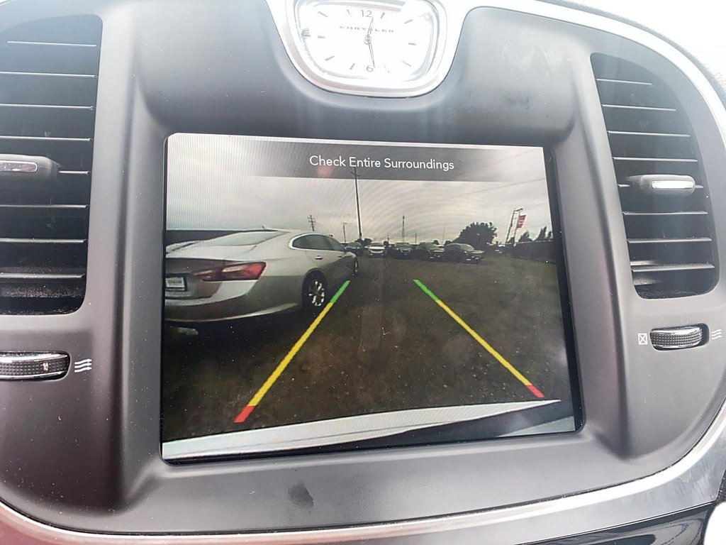 2022 Chrysler 300 TOURING L Sedan in Stratford, Ontario - 17 - w1024h768px