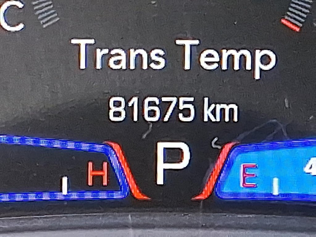 2023 Chrysler 300 TOURING L AWD in Stratford, Ontario - 13 - w1024h768px