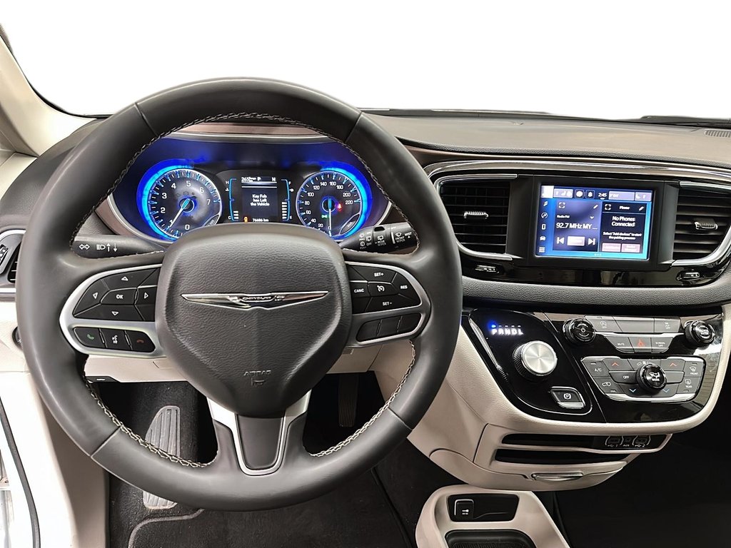 2024 Chrysler Grand Caravan SXT 3ROW in Stratford, Ontario - 13 - w1024h768px