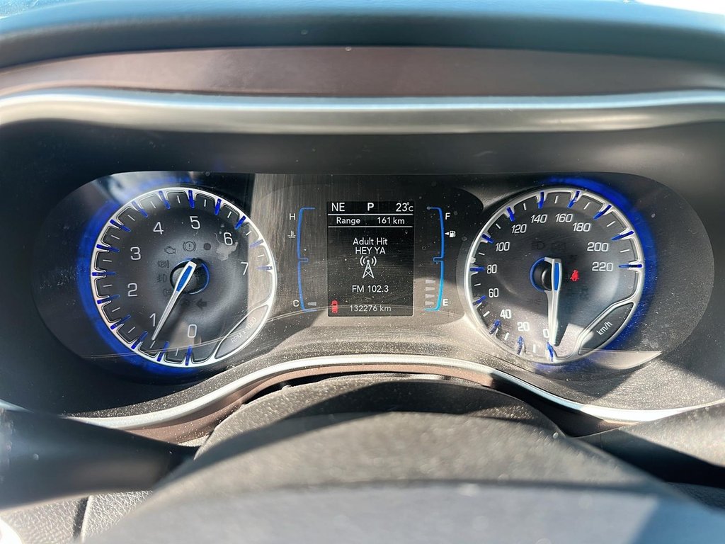 2024 Chrysler Grand Caravan SXT 3ROW Minivan in Stratford, Ontario - 13 - w1024h768px