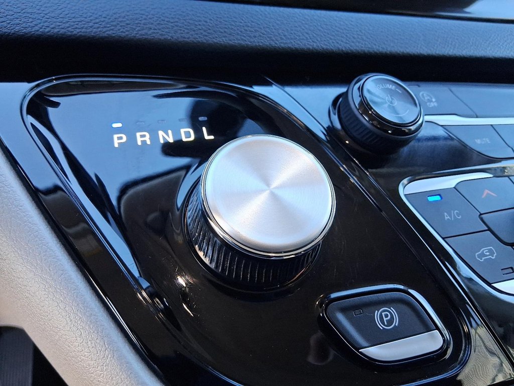 2024 Chrysler Grand Caravan SXT 3ROW in Stratford, Ontario - 17 - w1024h768px