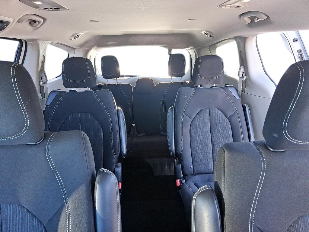 2024 Chrysler Grand Caravan SXT 3ROW in Stratford, Ontario - 10 - w1024h768px