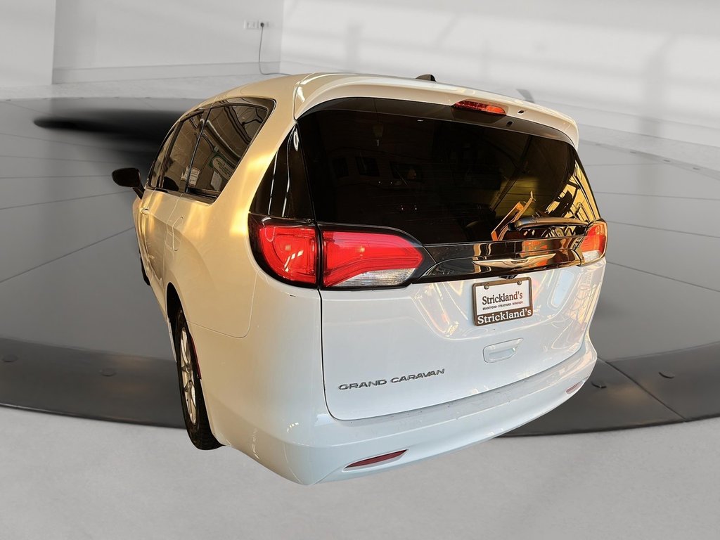 2024 Chrysler Grand Caravan SXT 3ROW in Stratford, Ontario - 4 - w1024h768px