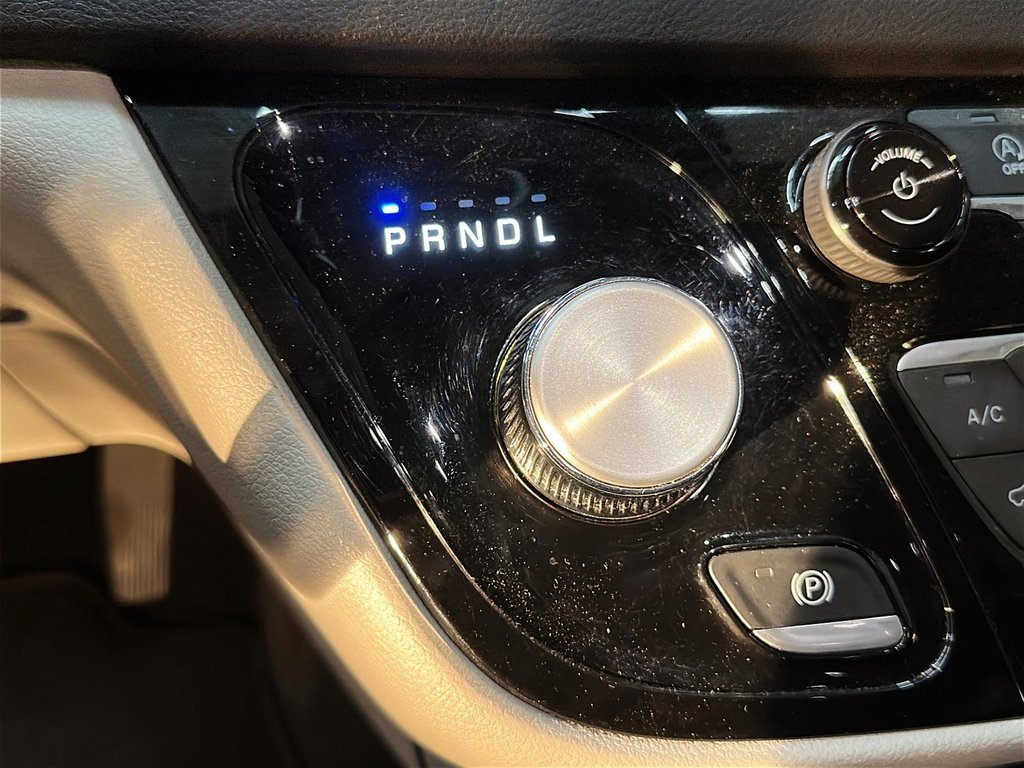 2024 Chrysler Grand Caravan SXT 3ROW in Stratford, Ontario - 14 - w1024h768px