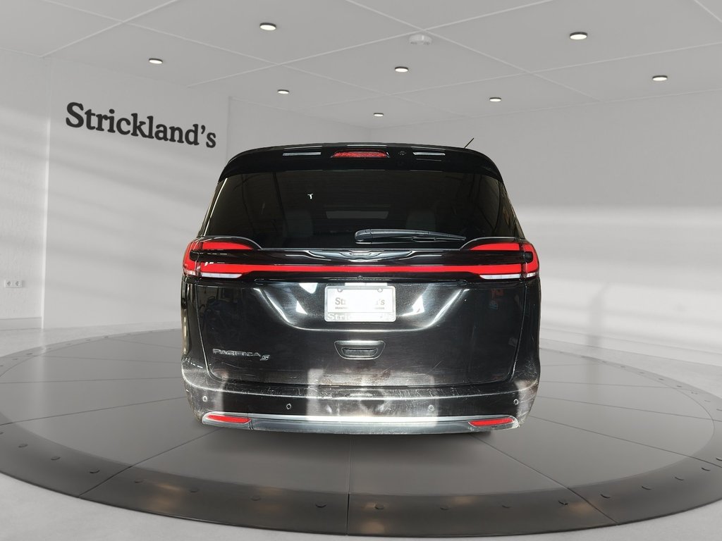 2024 Chrysler Pacifica TOURING S in Stratford, Ontario - 3 - w1024h768px