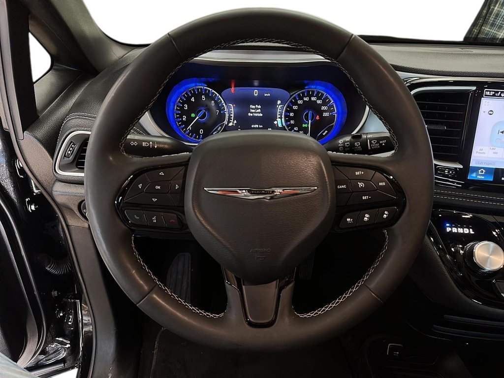 2024 Chrysler Pacifica TOURING S in Stratford, Ontario - 11 - w1024h768px