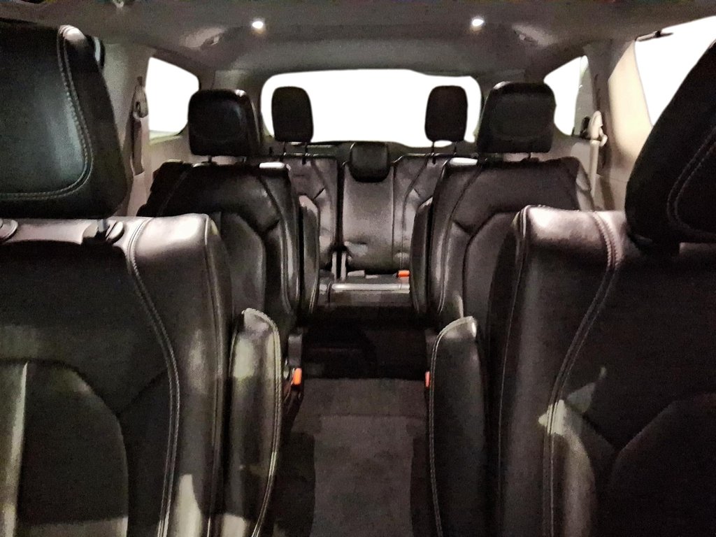 2024 Chrysler Pacifica TOURING-L 3ROW in Stratford, Ontario - 10 - w1024h768px