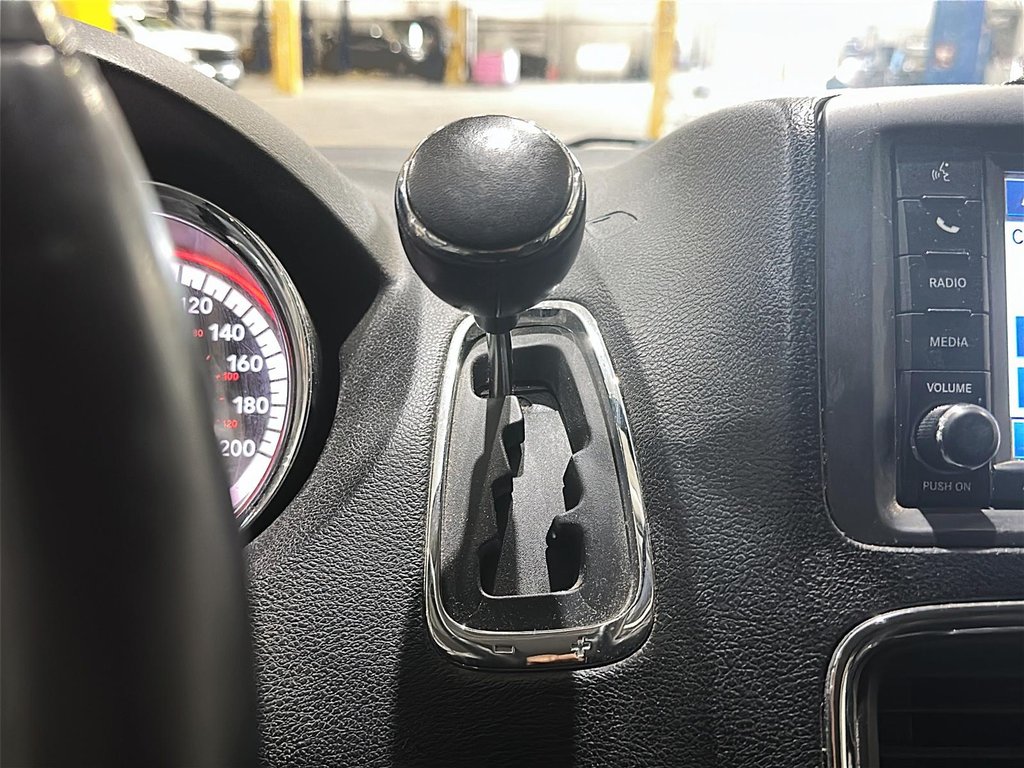 2012 Dodge Grand Caravan CREW in Stratford, Ontario - 14 - w1024h768px