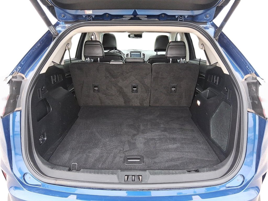 2022 Ford Edge TITANIUM AWD in Stratford, Ontario - 6 - w1024h768px