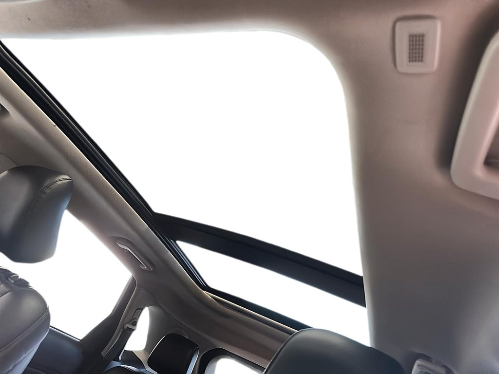 2023 Ford Edge TITANIUM AWD SUV in Stratford, Ontario - 16 - w1024h768px