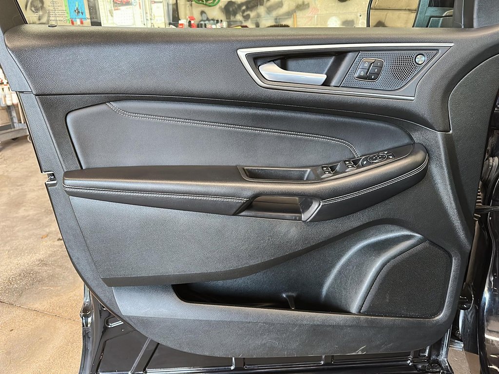 2023 Ford Edge TITANIUM AWD SUV in Stratford, Ontario - 10 - w1024h768px