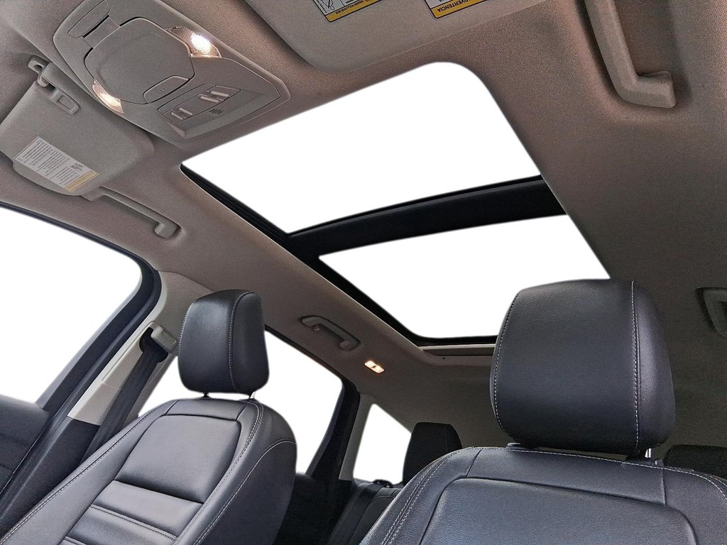 2019 Ford Escape SEL in Stratford, Ontario - 17 - w1024h768px