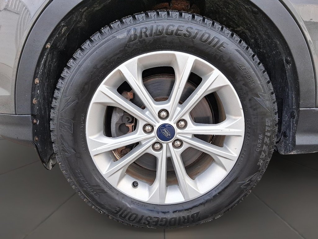 2019 Ford Escape SEL in Stratford, Ontario - 7 - w1024h768px