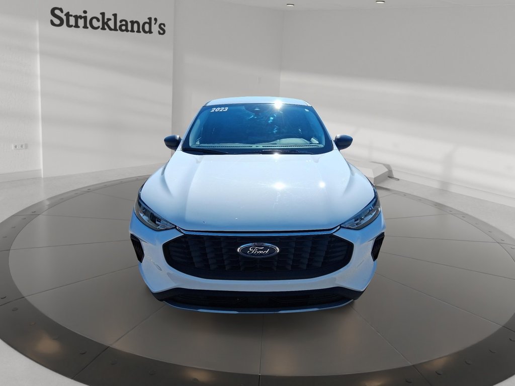2023 Ford Escape ACTIVE AWD in Stratford, Ontario - 2 - w1024h768px