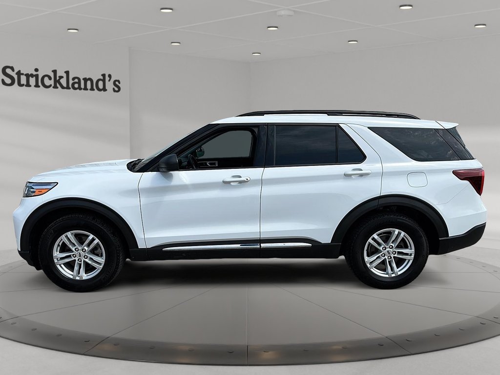 2022 Ford Explorer XLT 4WD-3 ROW SUV in Stratford, Ontario - 5 - w1024h768px