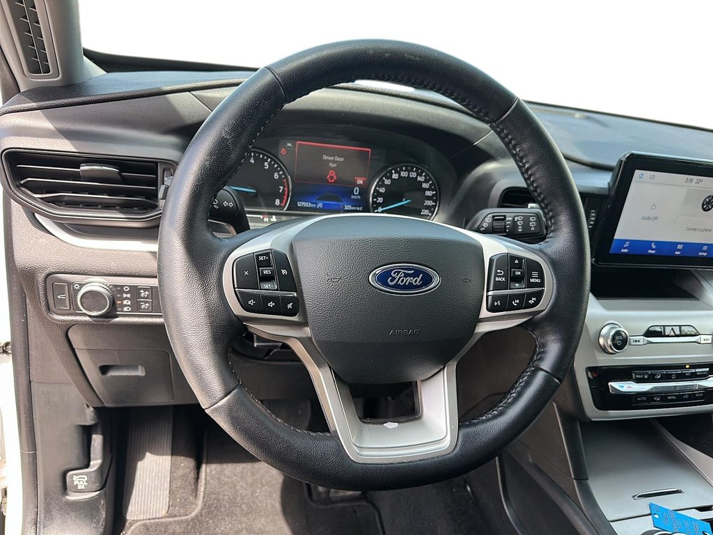 2022 Ford Explorer XLT 4WD-3 ROW SUV in Stratford, Ontario - 10 - w1024h768px