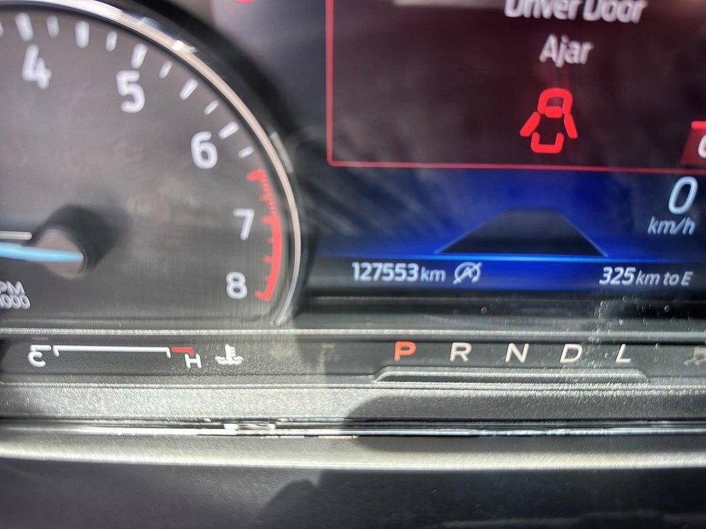 2022 Ford Explorer XLT 4WD-3 ROW SUV in Stratford, Ontario - 11 - w1024h768px