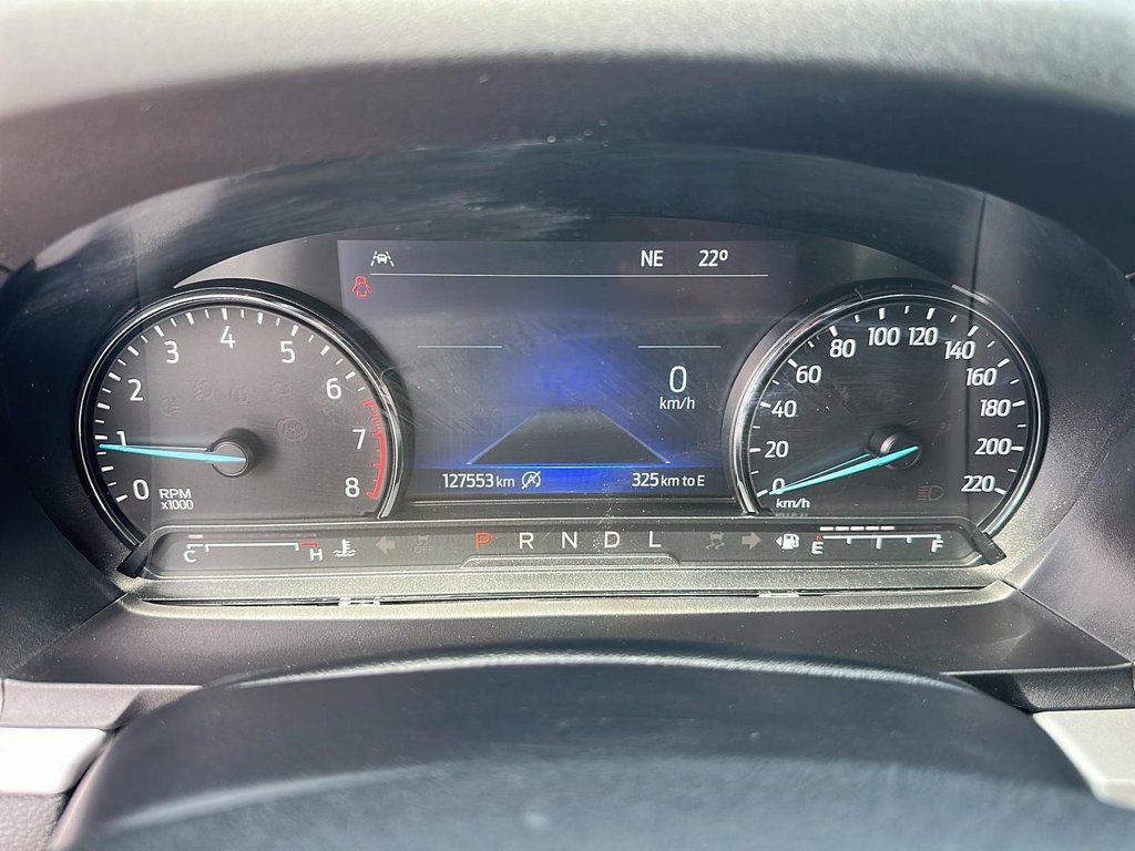 2022 Ford Explorer XLT 4WD-3 ROW SUV in Stratford, Ontario - 12 - w1024h768px